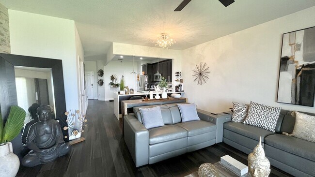 Building Photo - 4971 Pond Ridge Dr