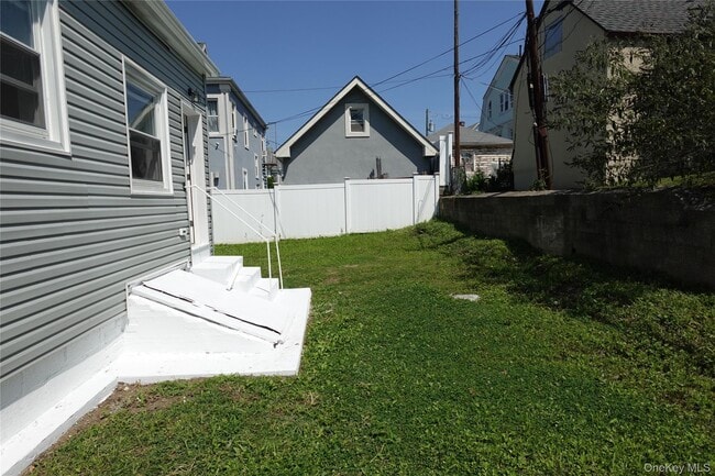 Building Photo - 47 Rich Ave