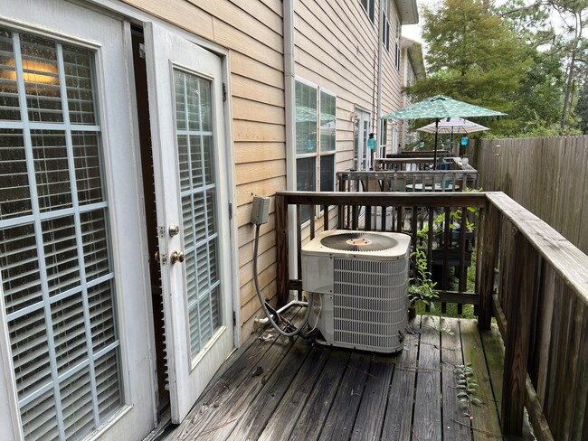 Building Photo - 732 E Mack Bayou Dr