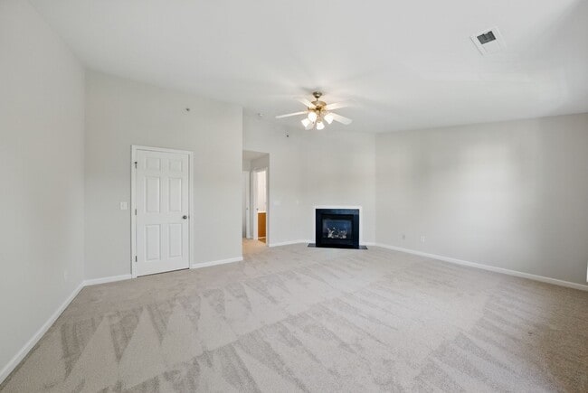 Building Photo - 8621 Neuse Club Ln