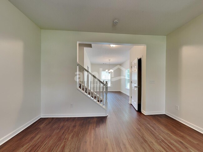 Building Photo - 1668 Comanche Run