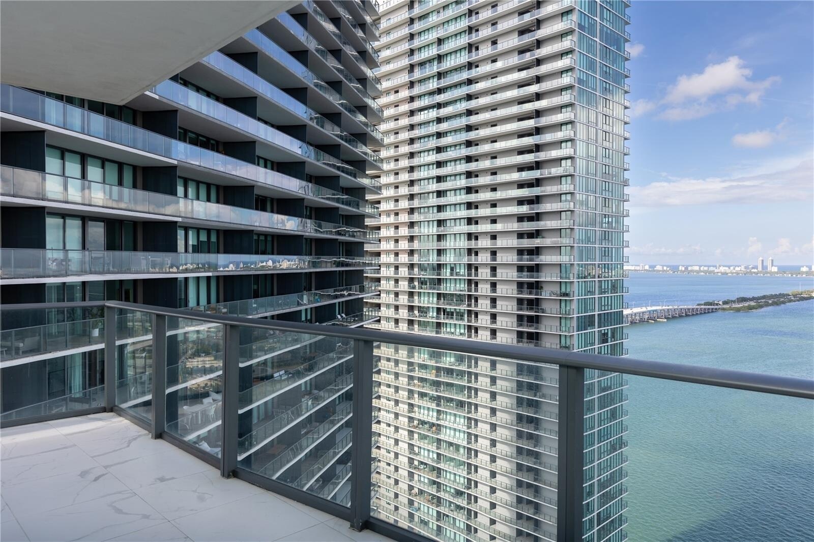 Building Photo - 480 NE 31st