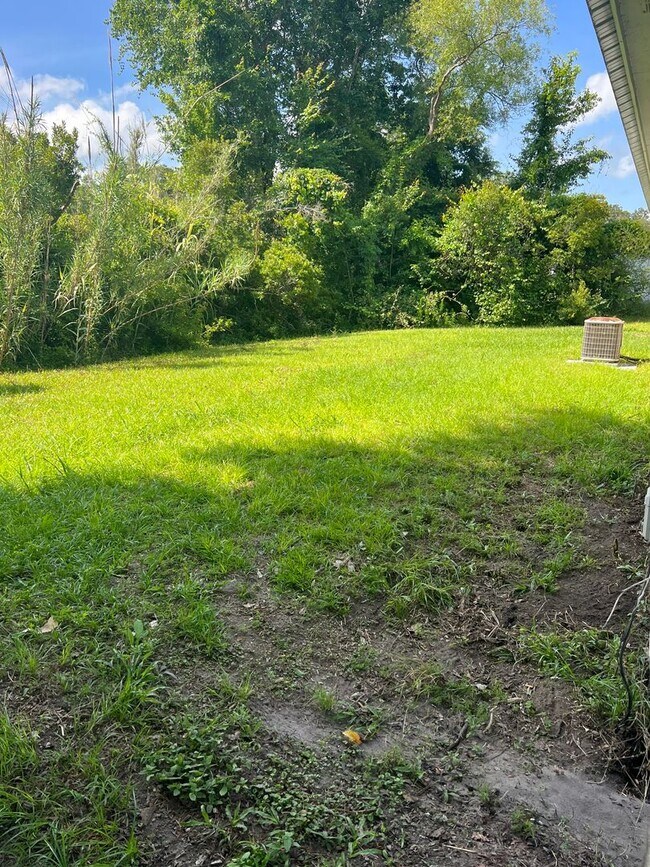 Building Photo - SUMMER MOVE-IN SPECIAL AND RATE DROP ALERT!**