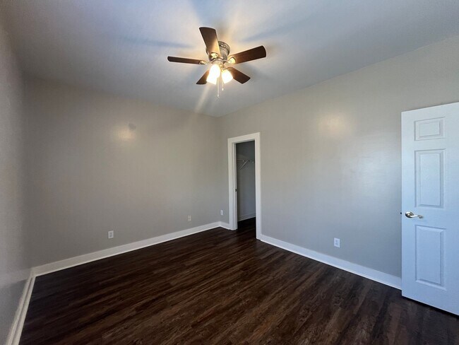 Building Photo - 2320 Wrightsville Ave