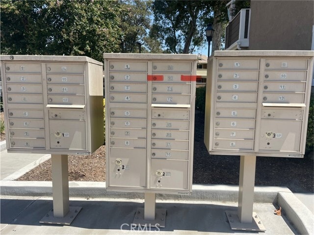 Building Photo - 3703 S Country Oaks Loop