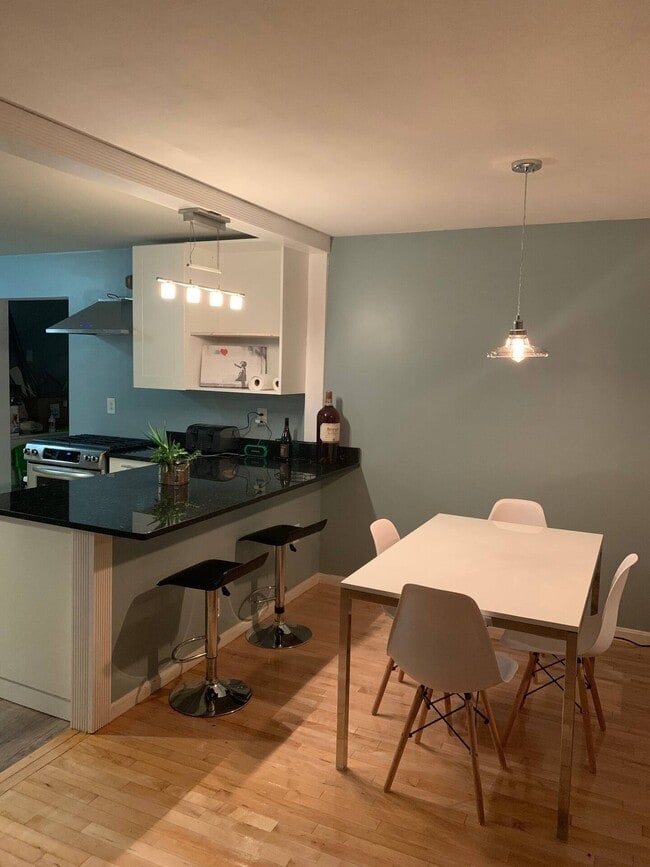 Building Photo - 9 Old Etna Rd