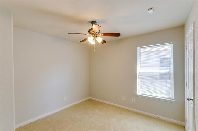 Building Photo - 3302 Legends Landing Dr
