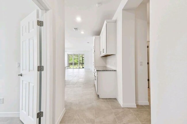 Building Photo - Lakewood Ranch Brand New Villa 2 bedroom with flex space (Office/ 3rd Bedroom)