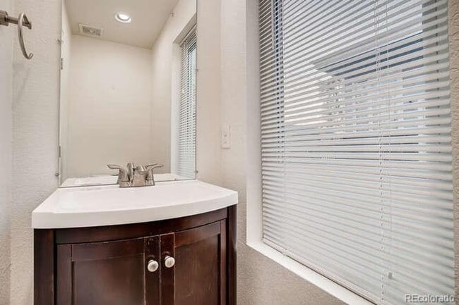 Building Photo - Updated Contemporary Designed Home! Great ...