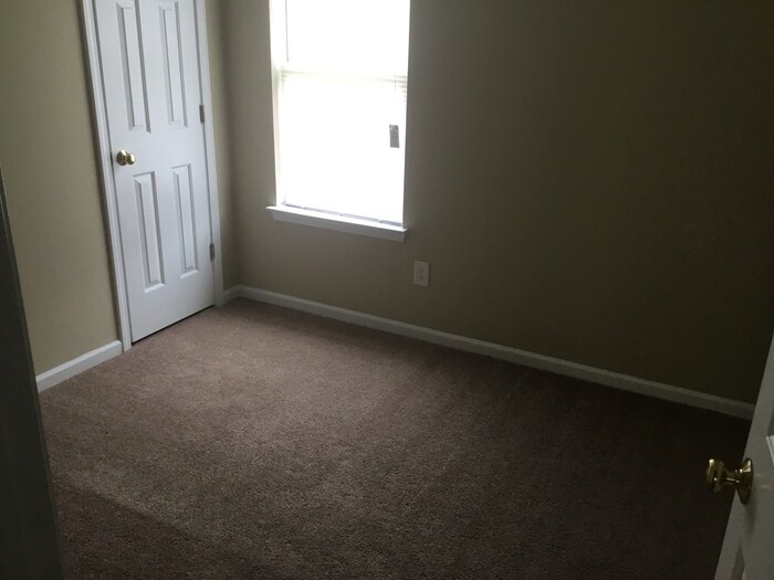 Building Photo - 1216 Bicycle Ct