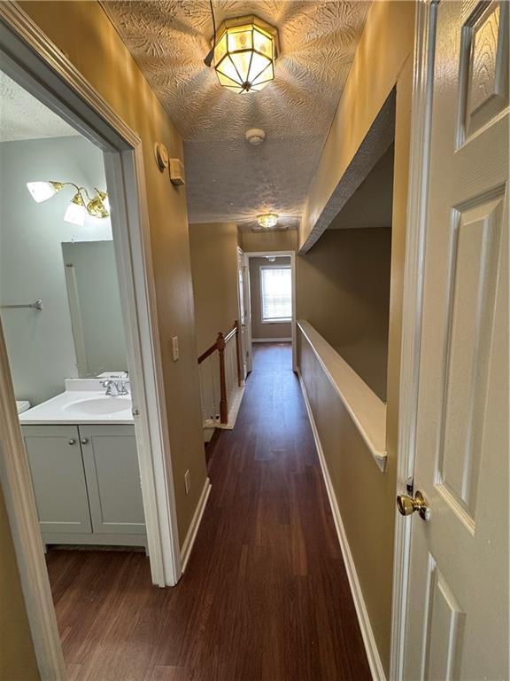 Building Photo - 660 Old Johnson Rd