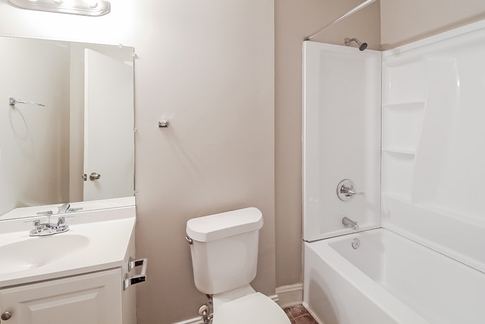 Building Photo - 612 Ralph Rd SE