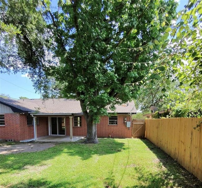Building Photo - 1840 El Mar Ln