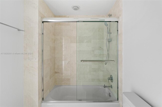 Building Photo - 17111 Biscayne Blvd