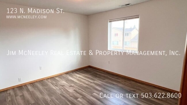 Building Photo - 123 N Madison St