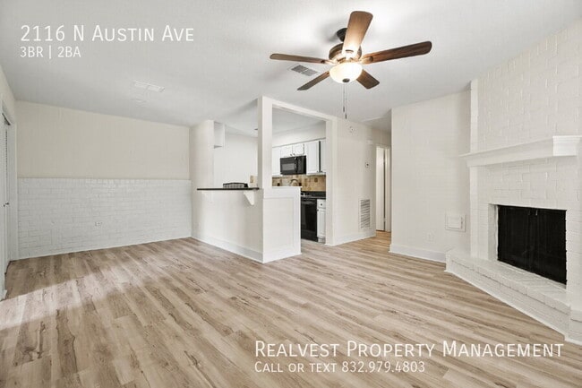 Building Photo - 2116 N Austin Ave