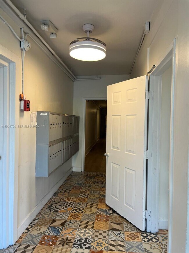 Building Photo - 1615 Pennsylvania Ave