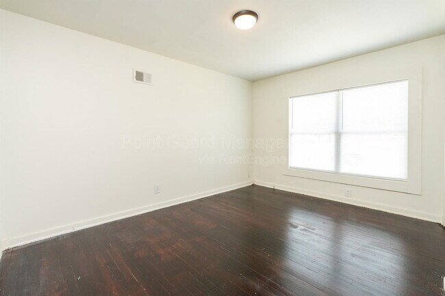 Building Photo - 1700 N Harvard Ave