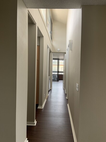 Building Photo - 333 Aoloa St