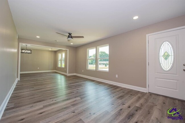 Building Photo - 401 Feagin Mill Rd