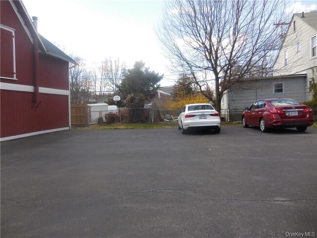 Building Photo - 223 Hudson St