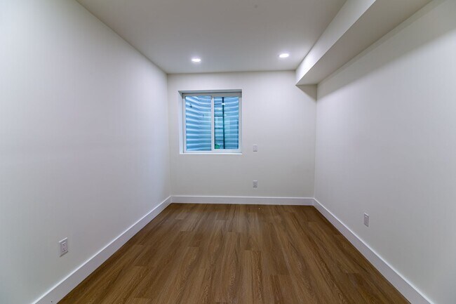 Building Photo - 808 N Preston St