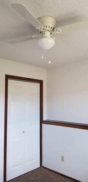 Building Photo - 631 Oakmont Rd