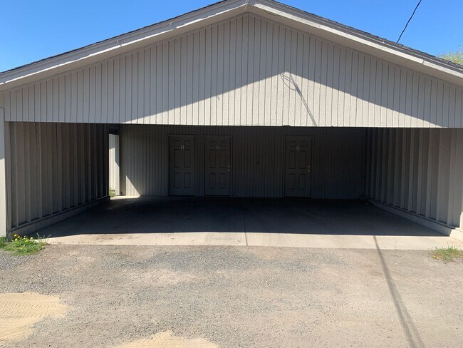 Building Photo - 5420 N Martin St