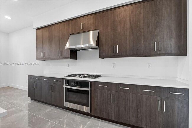 Building Photo - 8215 Crystal Downs Ave