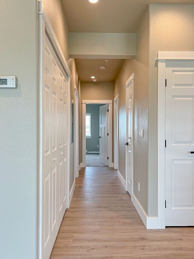 Building Photo - 2 bed/ 1.5 bath in Brand New Soldier Ridge Complex!