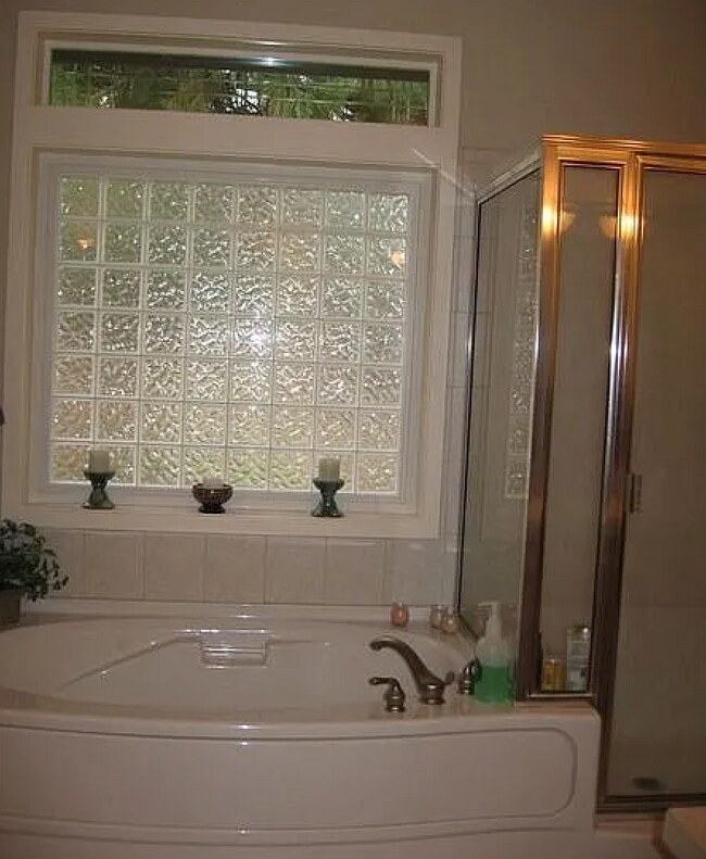 Building Photo - Single Level Home Near Rivers Edge Golf Course!