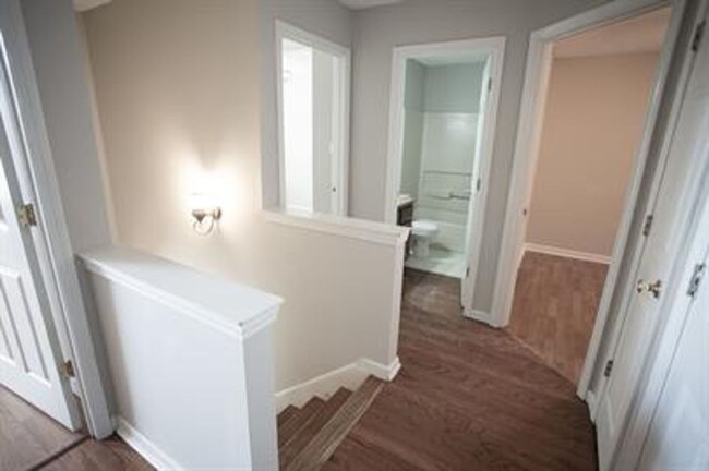 Building Photo - Beautiful 3-Bedroom Home in Cordova-Modern...