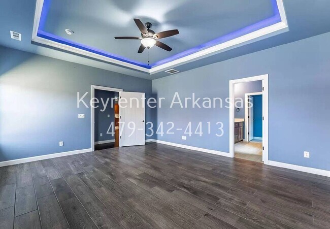 Building Photo - Bentonville living | 4bed 2bath