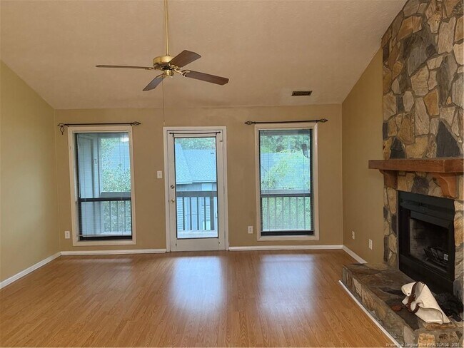 Building Photo - 1862 Tryon Dr