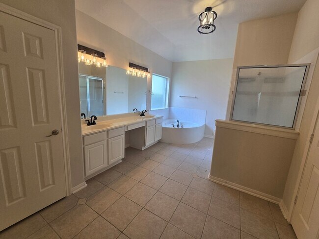 Building Photo - 23006 Ammick Ct