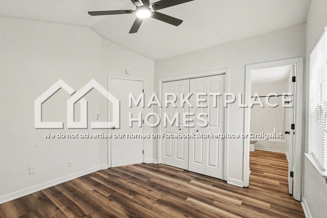 Building Photo - 7960 E Field Dr