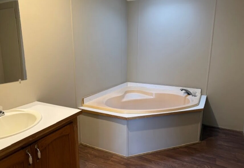 Building Photo - 289 Partridge Dr