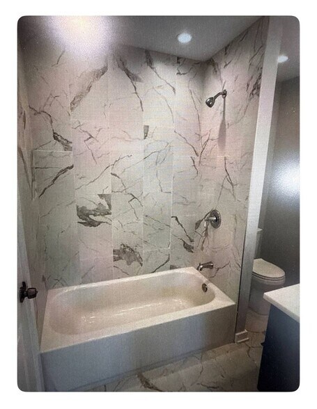 Building Photo - 3984 Blaine St NE