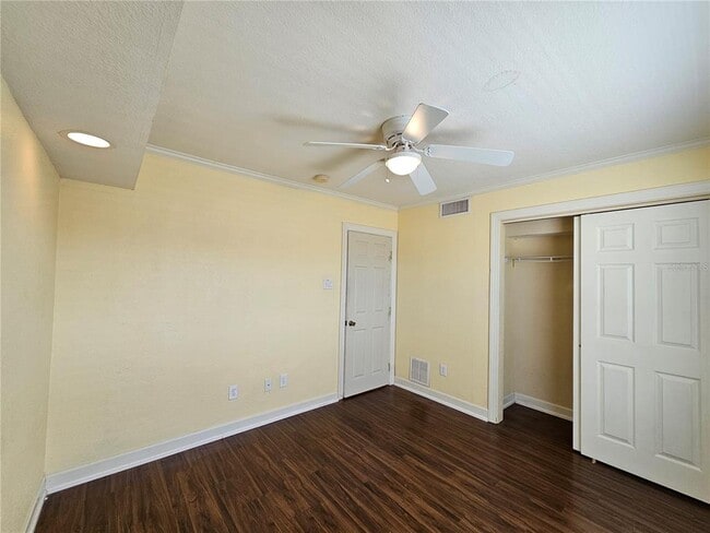 Building Photo - 119 N Evergreen Ave