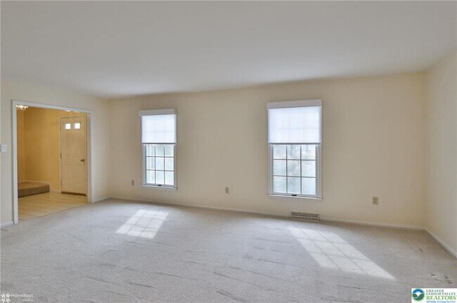 Building Photo - 4059 Wedgewood Rd