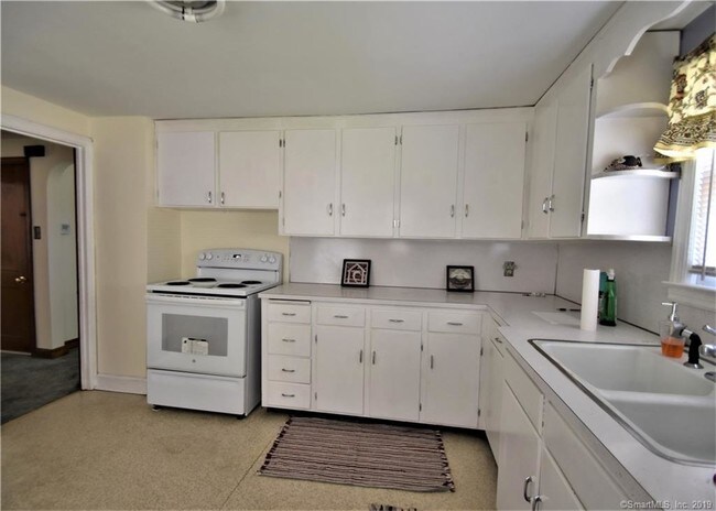 Building Photo - 55 Old Turnpike Rd