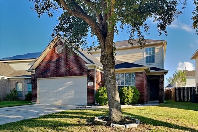 Primary Photo - 12115 Carriage Oak Cir