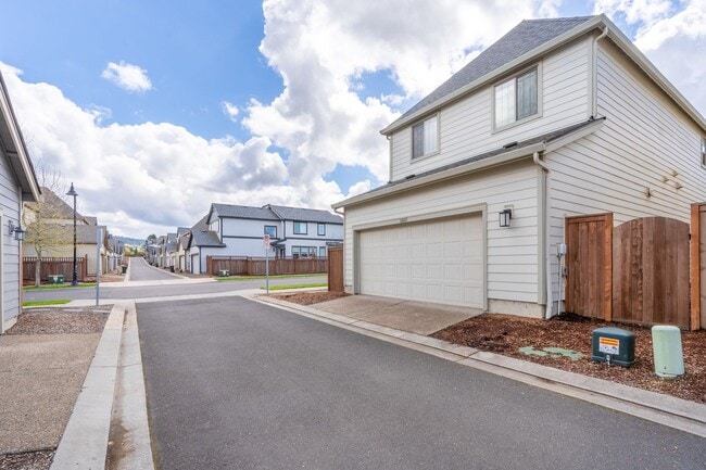 Building Photo - Bright & Beautiful Home in Bethany Creek Falls - 4 Bedroom/2.5 bath