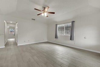Building Photo - 411 S Las Vegas Trail