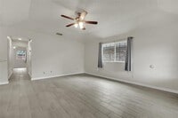 Building Photo - 411 S Las Vegas Trail