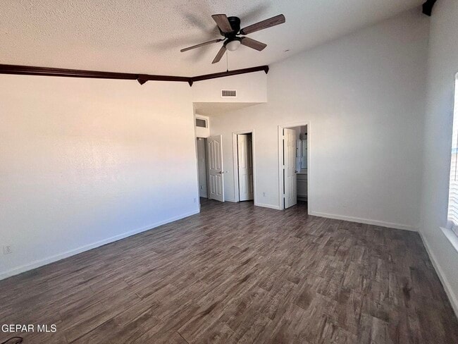 Building Photo - 403 Wisconsin Ct