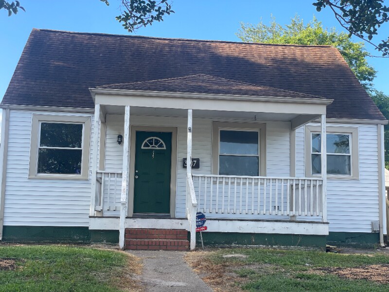 Building Photo - 3107 Scott St