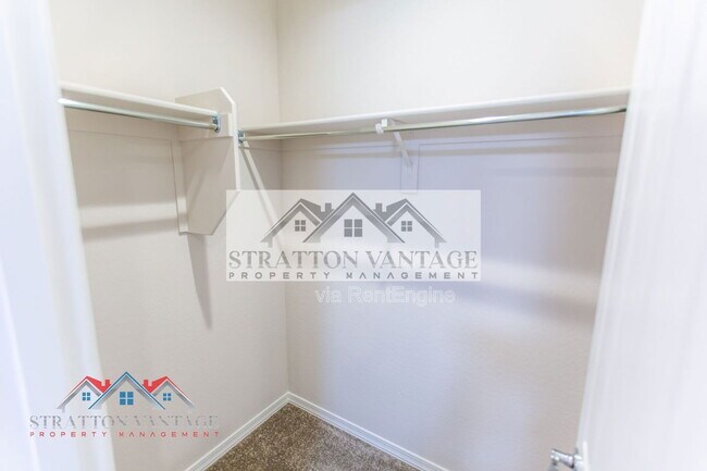 Building Photo - 17645 W Palo Verde Dr