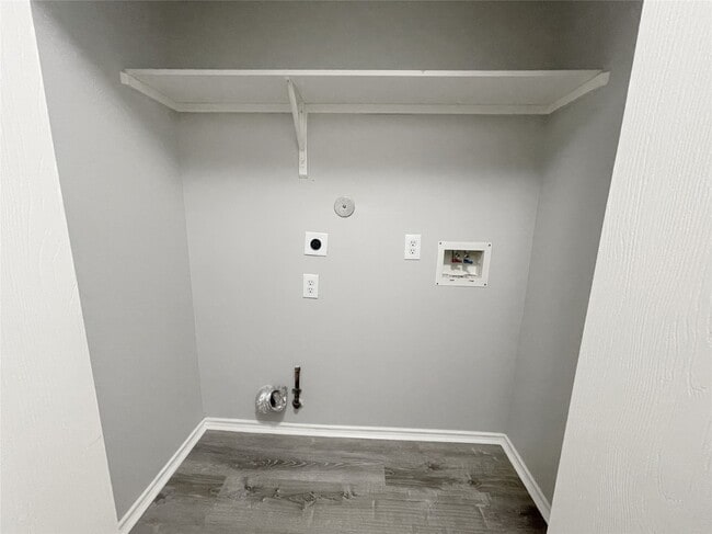 Building Photo - 21231 Grand Linden Ct