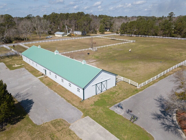 Building Photo - 219 Derby Downs Dr